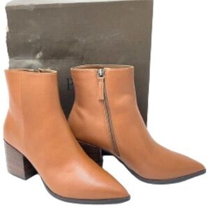 Linea Paolo Sadie cognac brown leather ankle boots size 9.5
